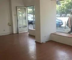 Inchiriez spatiu comercial stradal, 850 euro/ luna, metrou Stefan cel Mare