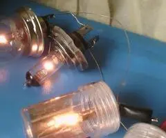 Becuri auto Xenon si Halogen soclu metalic H1 si H4