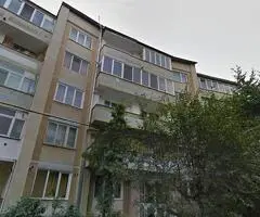 Închiriez apartament