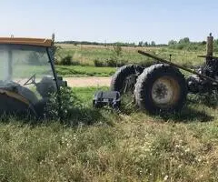 Tractor Renault 325