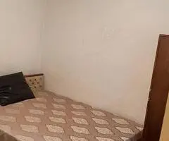 Închiriez apartament 3 camere Xenopol