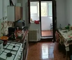 Apartament 4 camere de vânzare