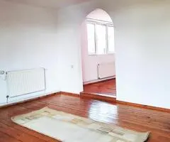 Primaverii (langa liceul Jean Monnet) , 4 camere in vila, singur pe etaj